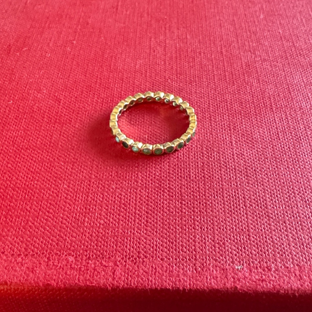 Emerald Gold Ring Missing One Stone - image 2